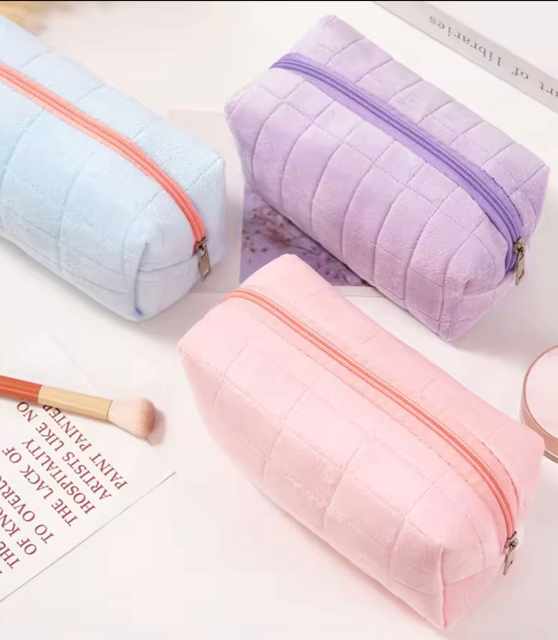 Trousse à maquillage en velours doux, pochette de toilette à fermeture éclair pour femme